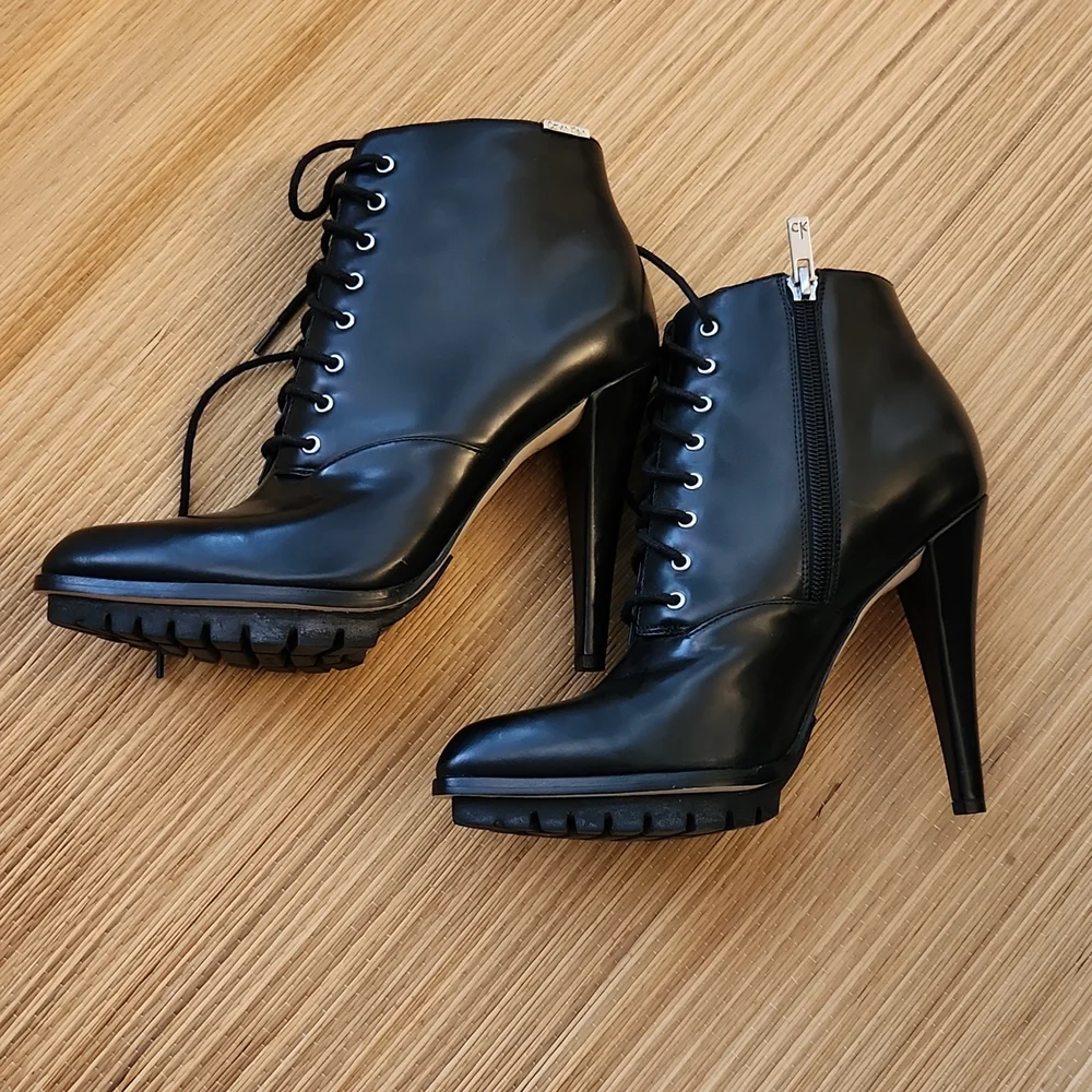 Shoes - Picture 3 of 4